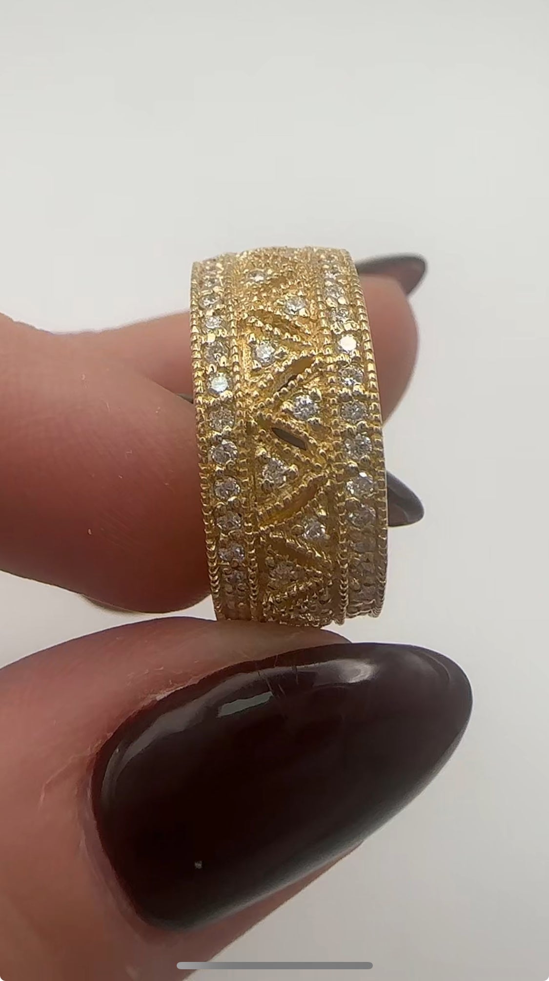 Vintage Yellow Gold Ring with Natural Diamonds