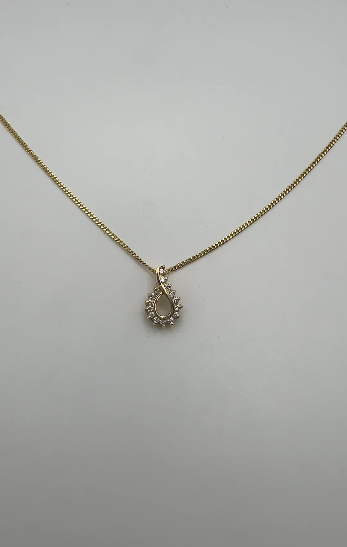 Unique Pendant 14k Yellow Gold with Natural Diamonds