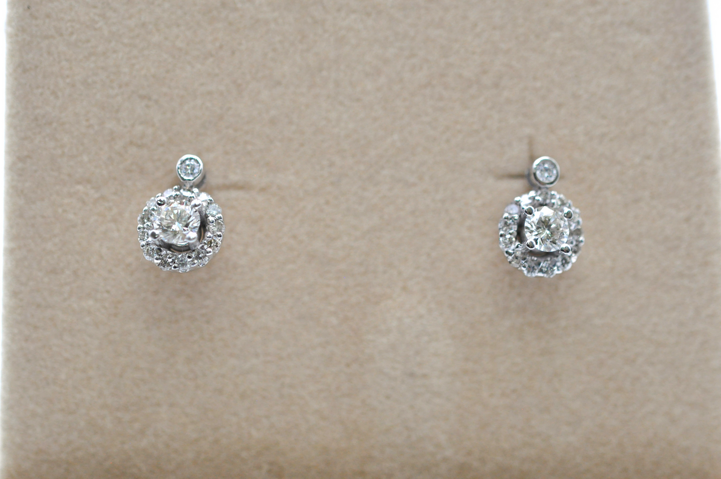 14k White Gold Halo Diamond Stud Earrings
