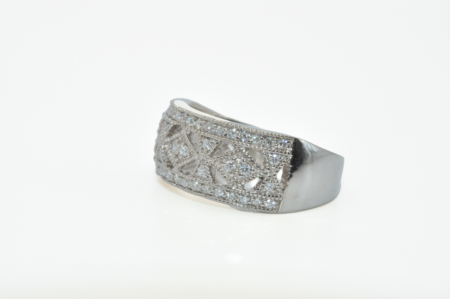 Vintage White Gold Diamond Filament Ring