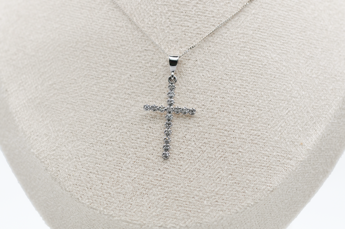 White Gold Large Diamond Cross Pendant/Necklace