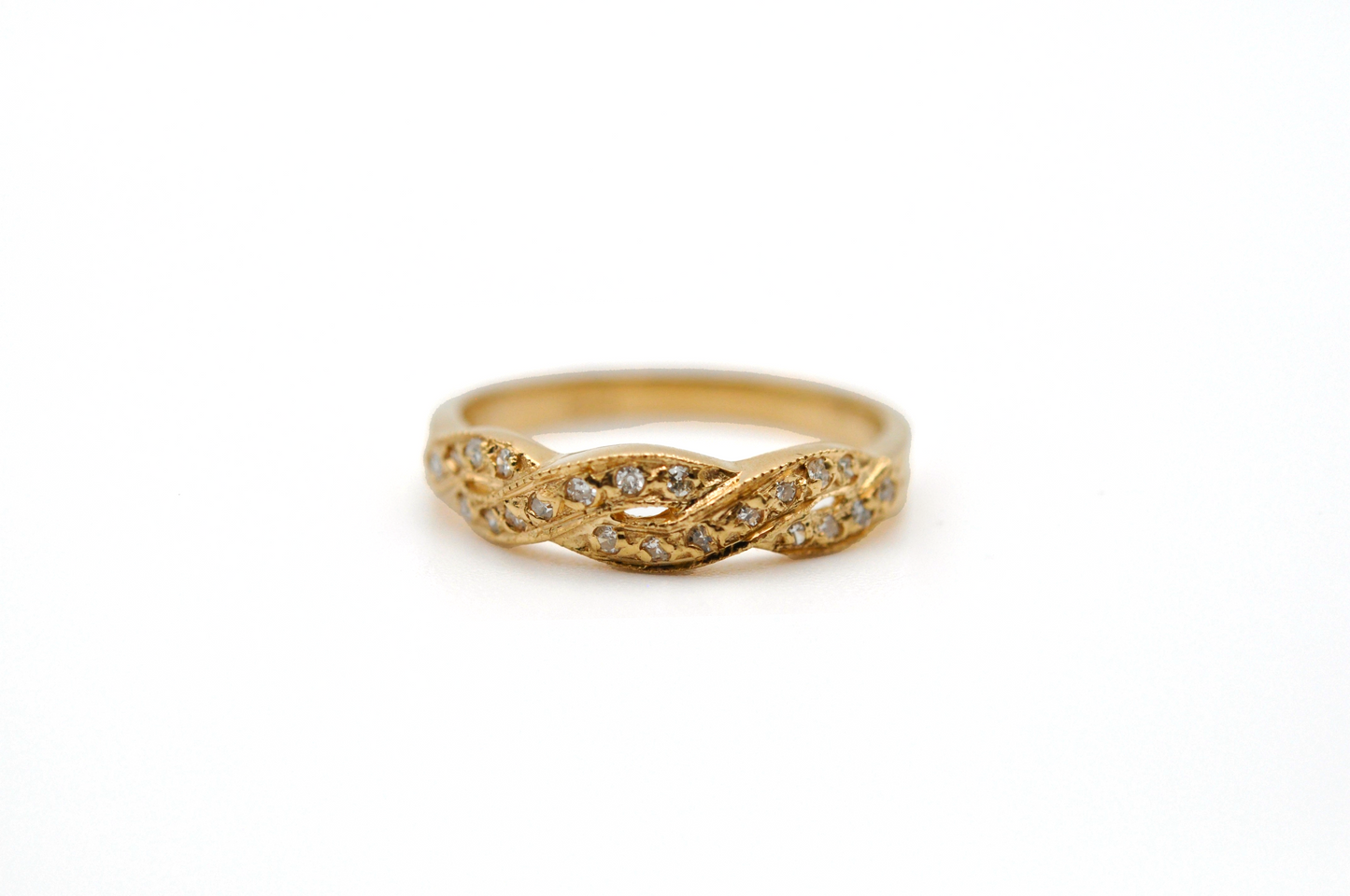 Yellow Gold Twist Ring with Diamonds