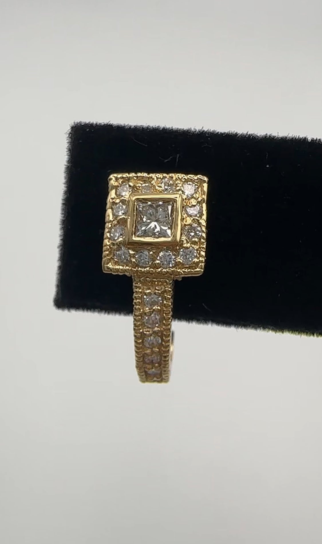 Unique drop down Gold and Diamond Earring