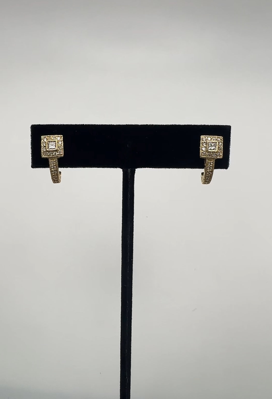 Unique drop down Gold and Diamond Earring