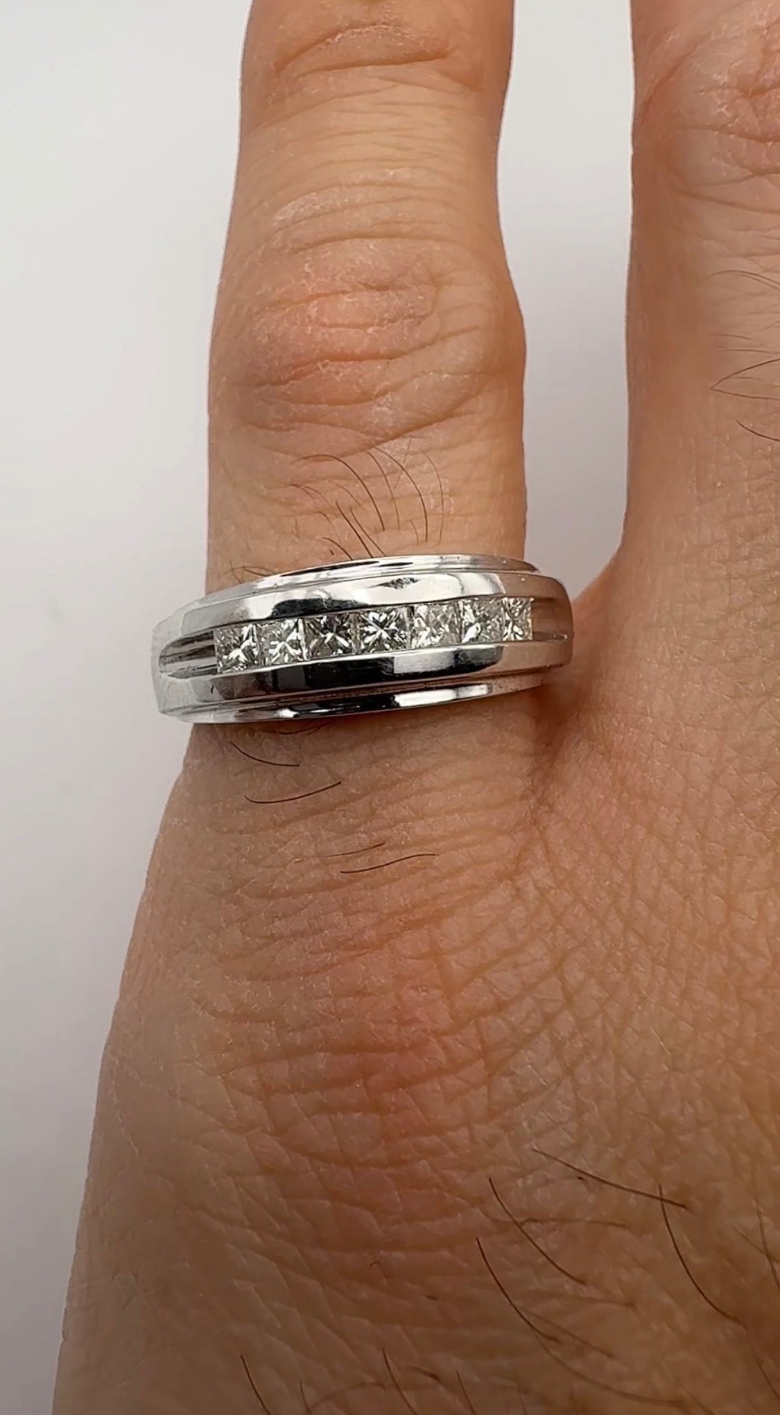 Men’s Engagement Ring with Natural Diamonds