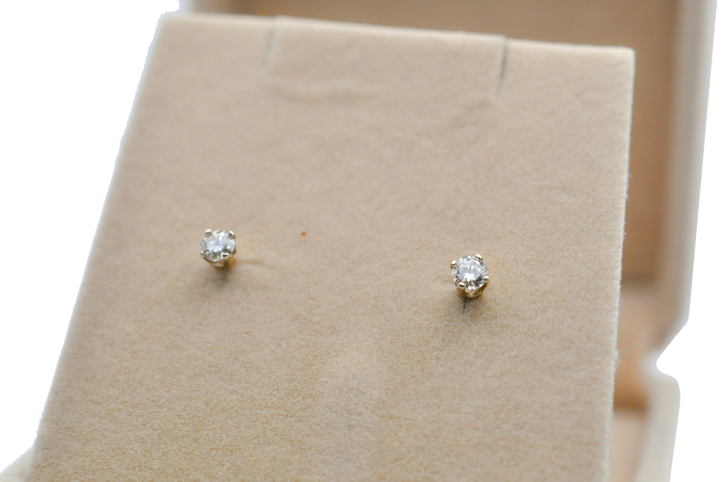 Yellow Gold Round Diamond Stud Earrings