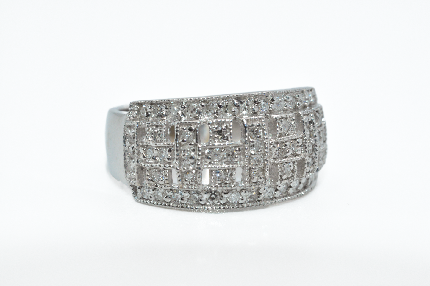 Vintage White Gold Filament Ring with Diamonds