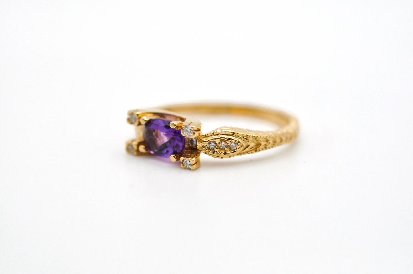 Yellow Gold Vintage Oval Amethyst Ring with Diamond Accents