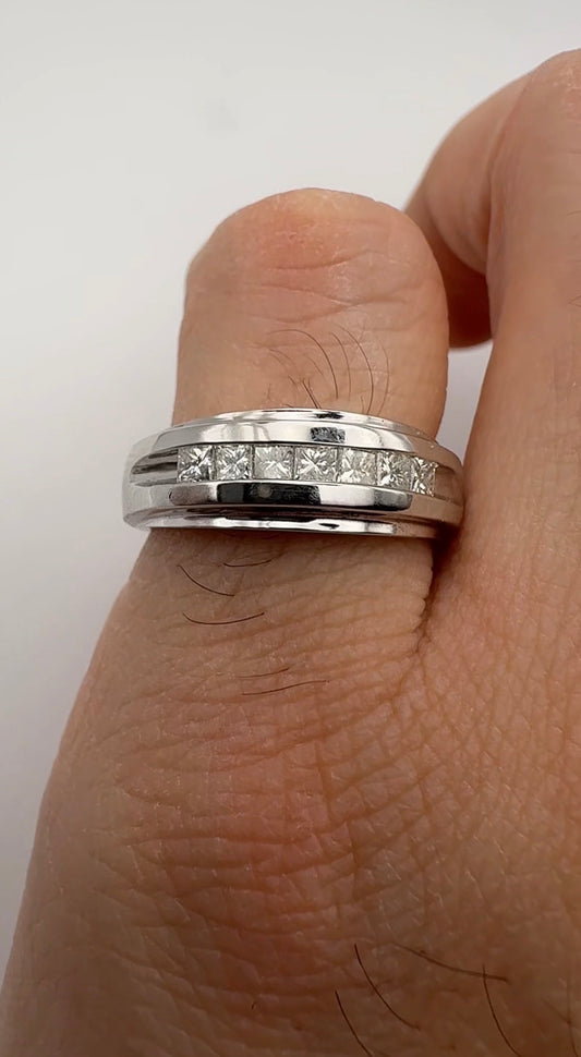 Men’s Engagement Ring with Natural Diamonds