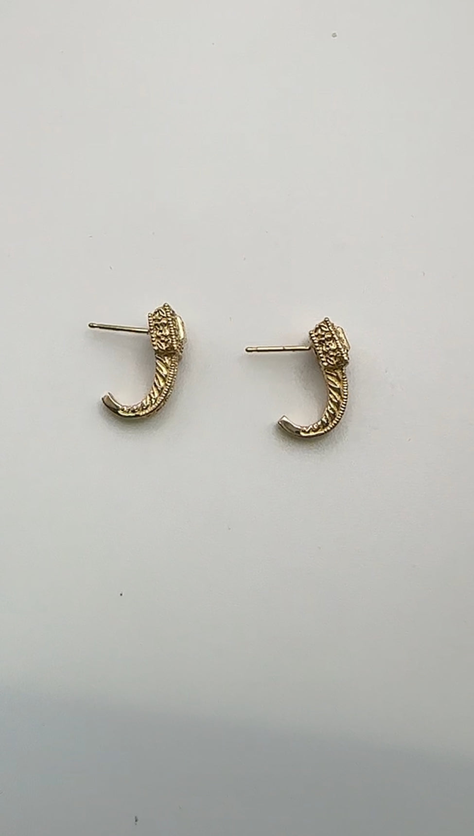 Unique drop down Gold and Diamond Earring